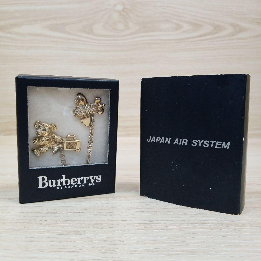 JAS 機内販売限定品　Burberry OF LONDON　　ツインブローチ