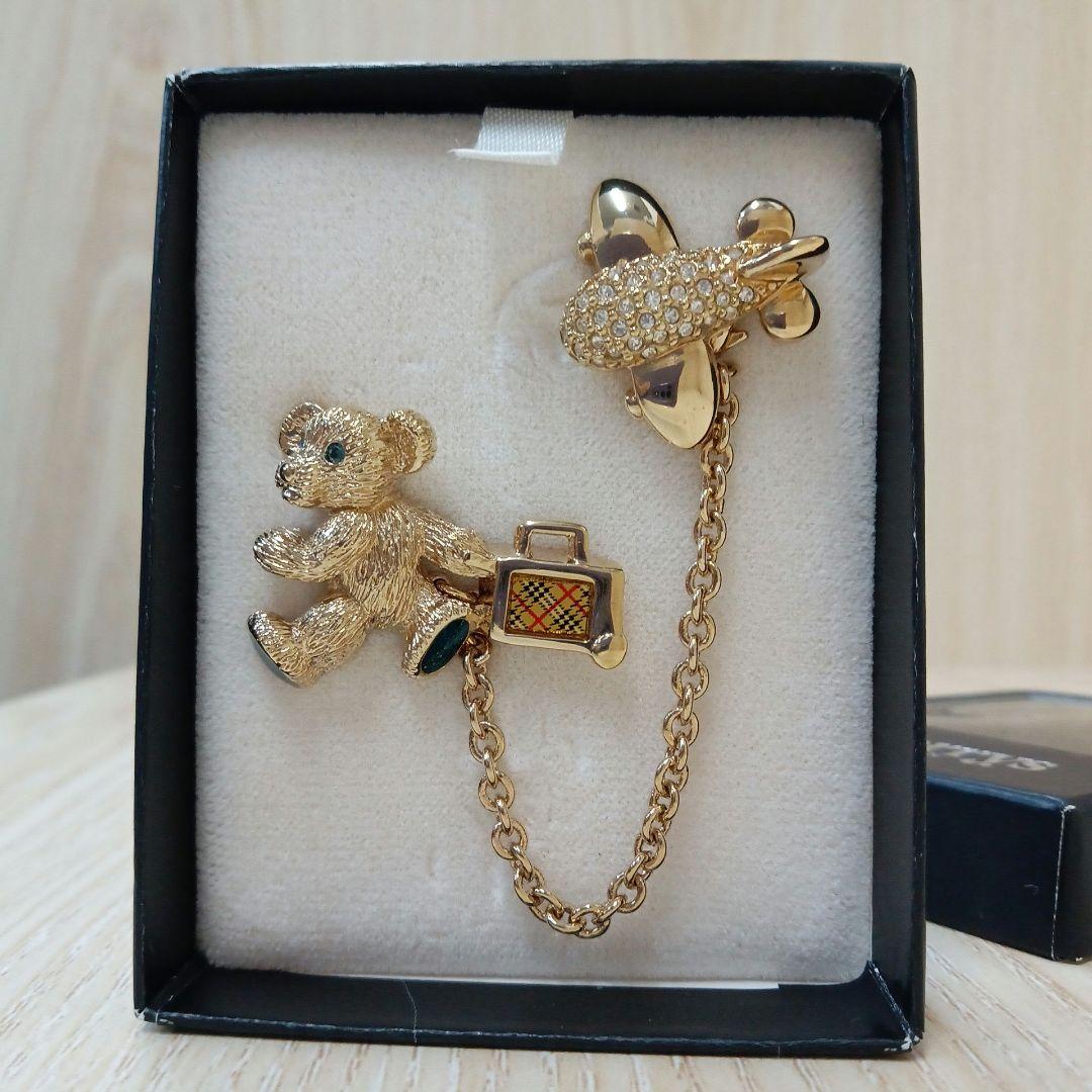 JAS 機内販売限定品　Burberry OF LONDON　　ツインブローチ