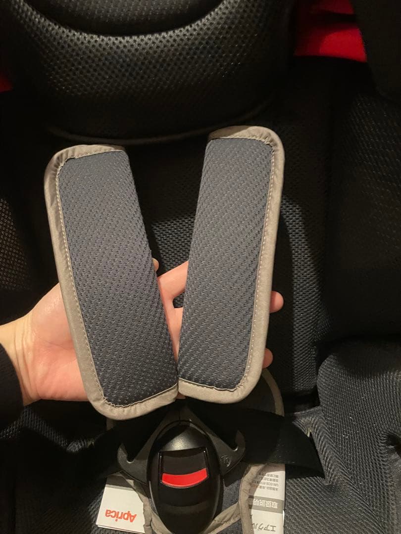 【極美品】Aprica ジュニアシート ネイビー エアグルーヴAD ネイビー