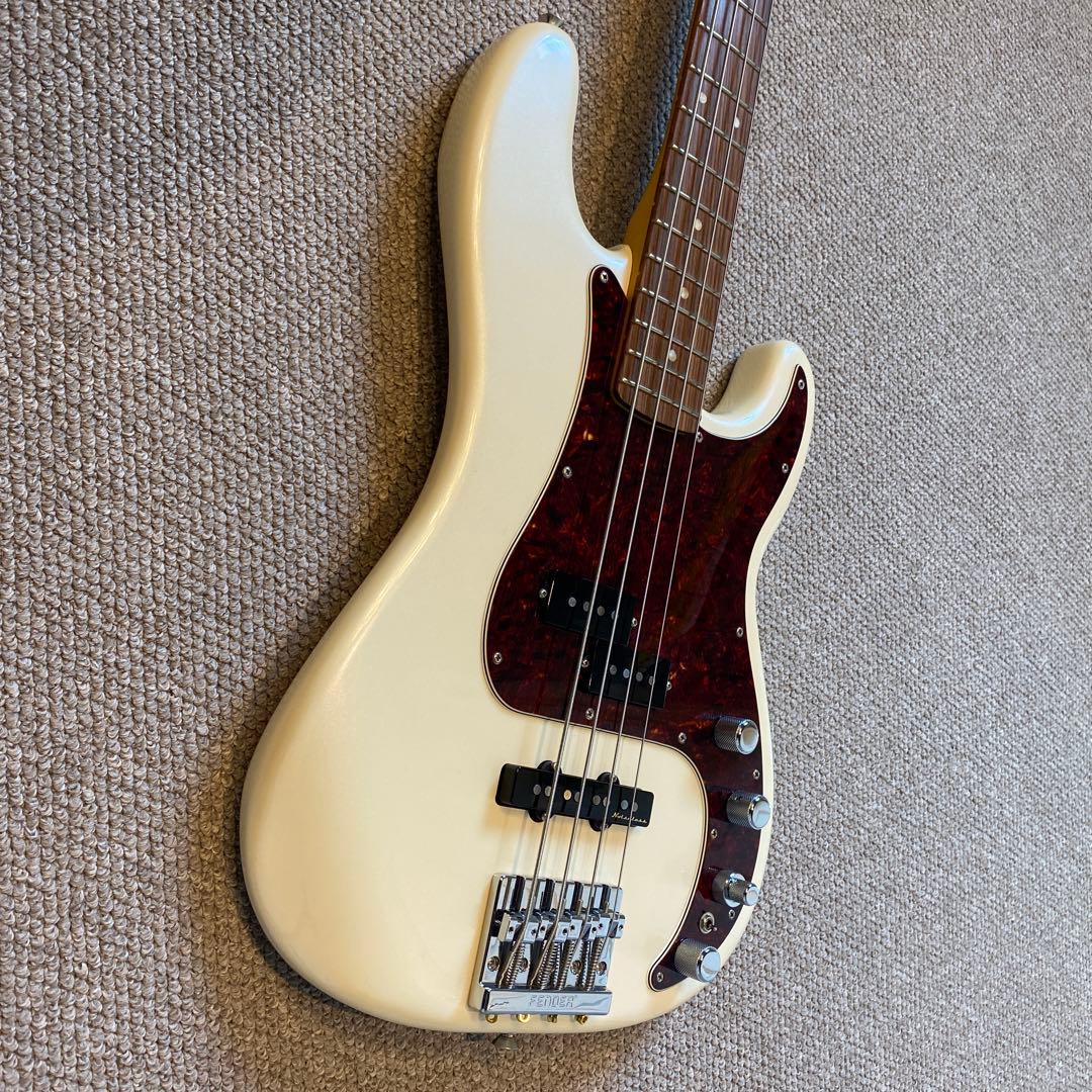 Fender PLAYER PLUS アクティブプレシジョンベース