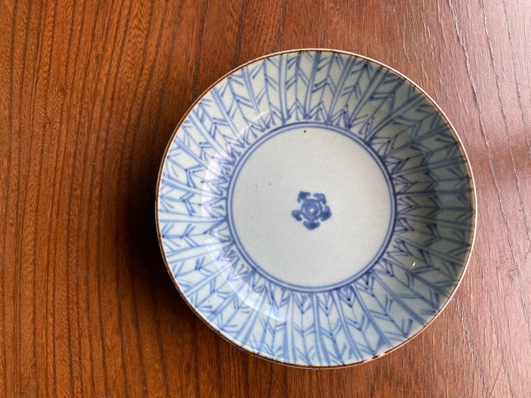 古伊万里　矢羽くらわんか