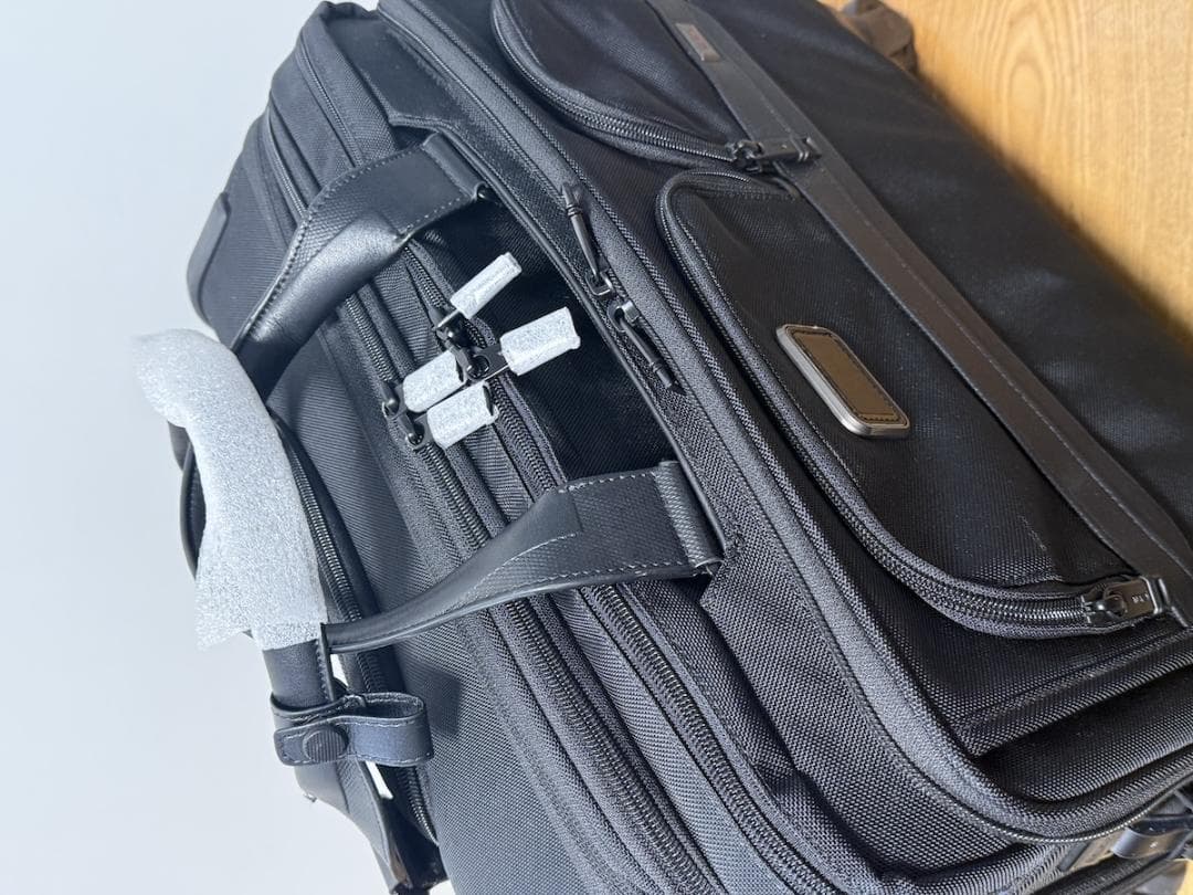 【未使用】TUMI ALPHA 3 4ウィール・ラップトップ・ブリーフケース