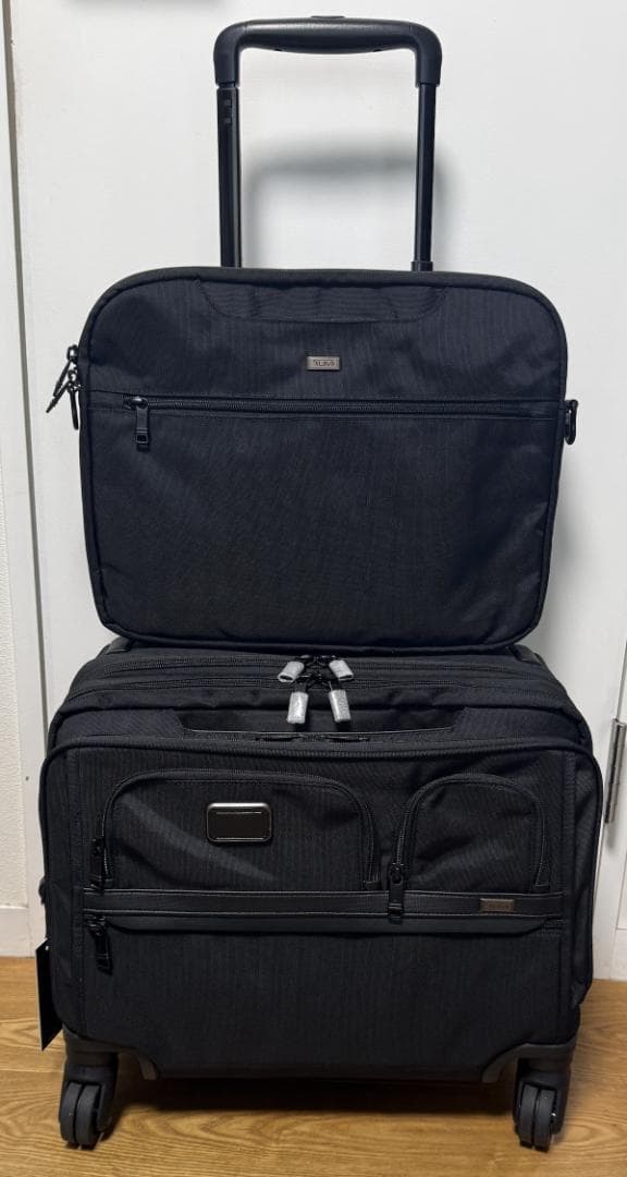 【未使用】TUMI ALPHA 3 4ウィール・ラップトップ・ブリーフケース