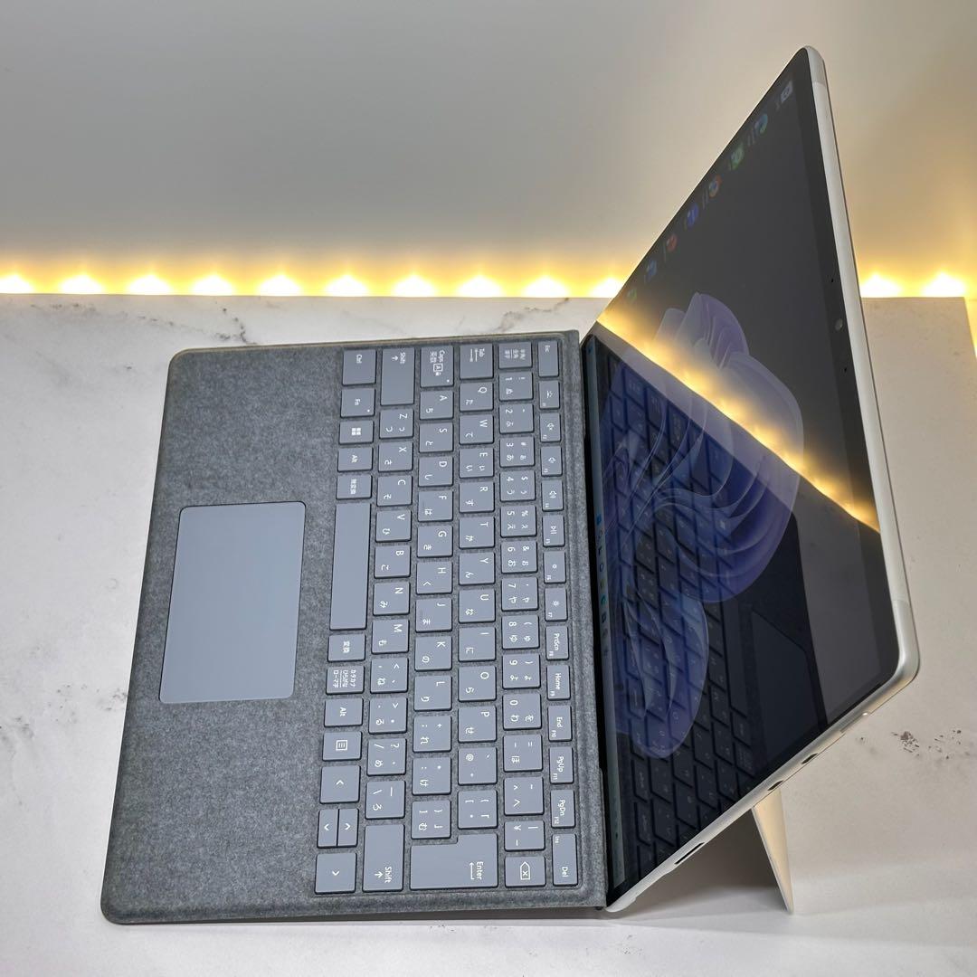 【BT100/準新品】　Surface Pro8 i5/8/256 Office