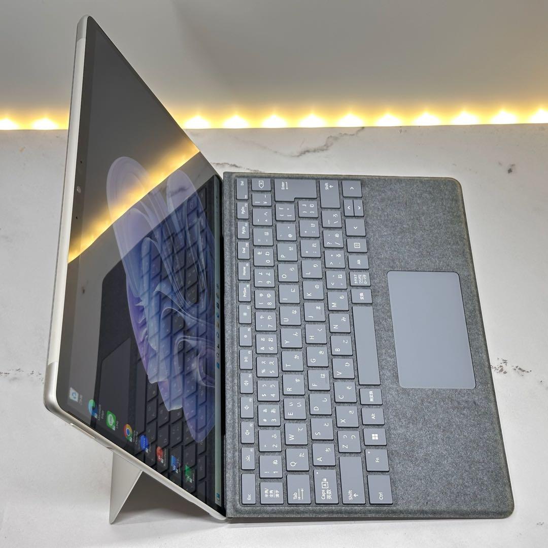 【BT100/準新品】　Surface Pro8 i5/8/256 Office