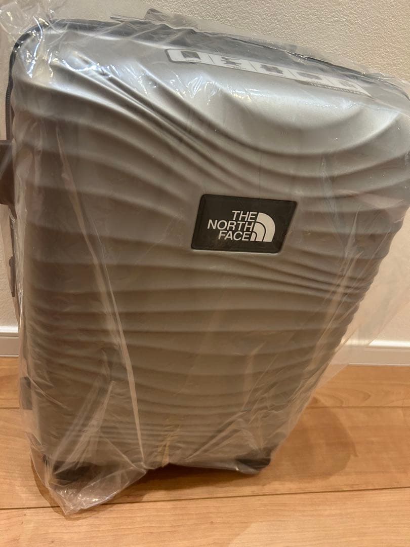 海外限定　THENORTH FACE 20インチ キャリーケース　機内持込