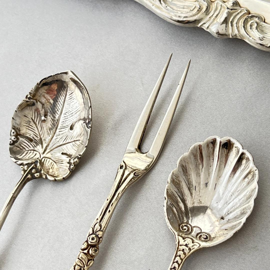 【ドイツ】シュガースプーン 2本 / オードブルピック【純銀】薔薇の蕾　葡萄