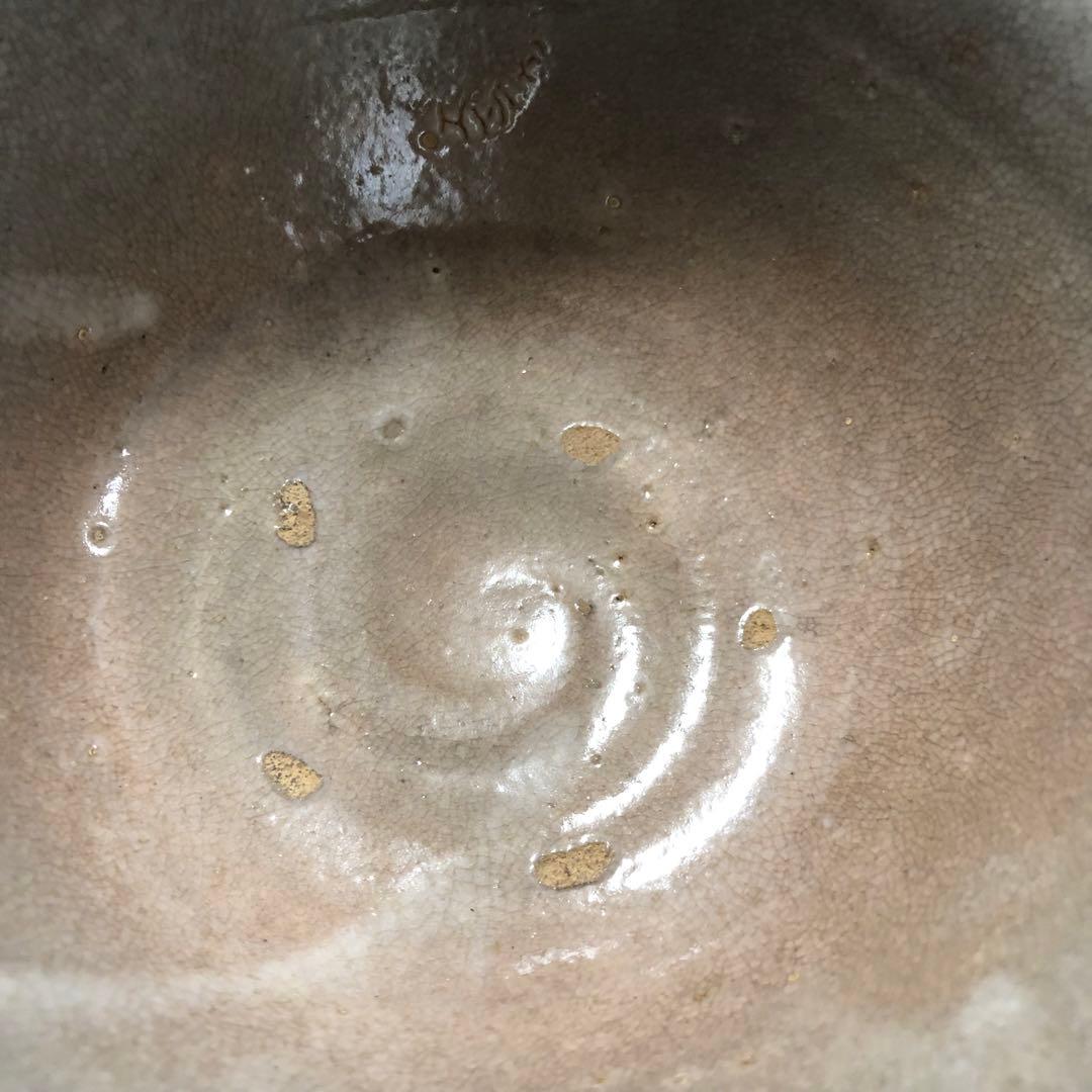 究極の古美術◼️蔵から見事な釉薬が割れたかなり高そうな雰囲気の萩焼が出て来ました。