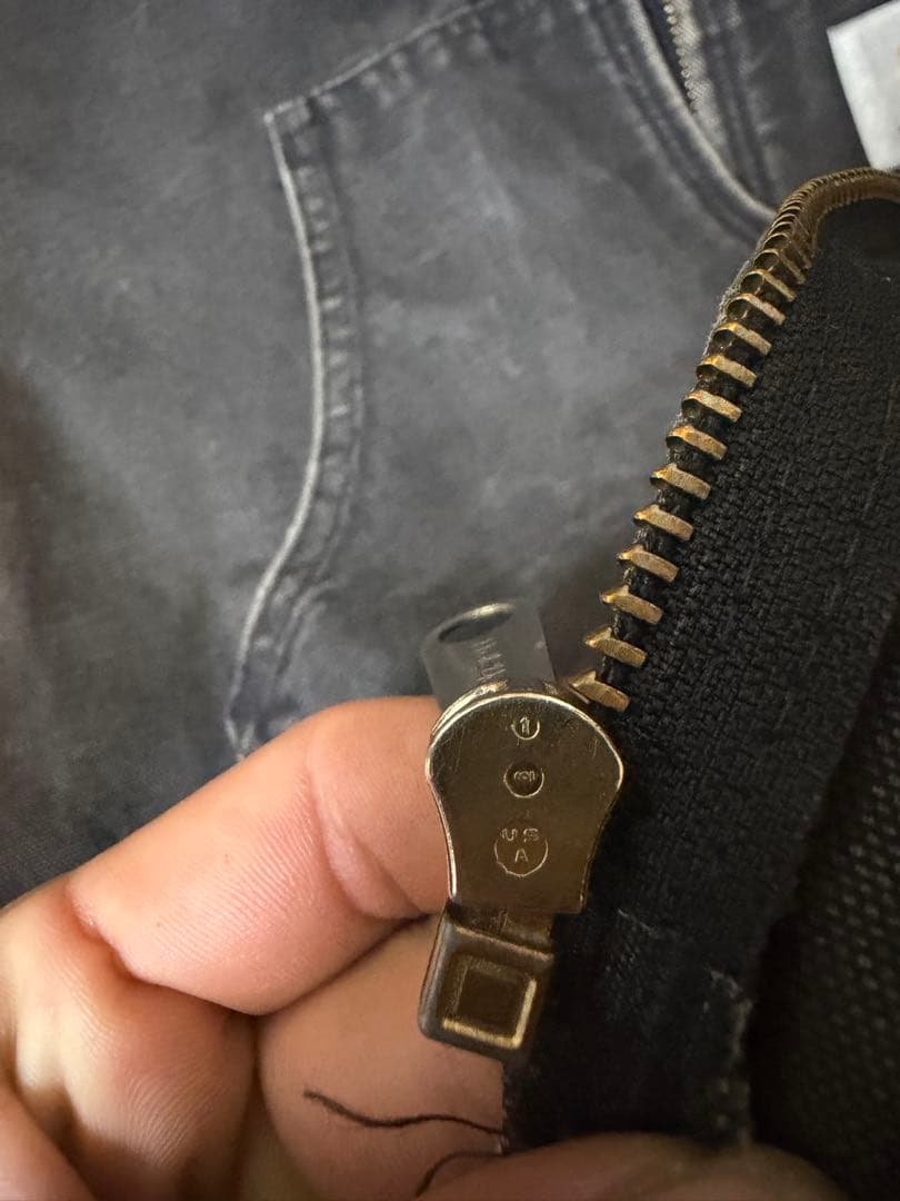 カーハート　アクティブジャケット　00s前後モデル YKK USA製ジップ