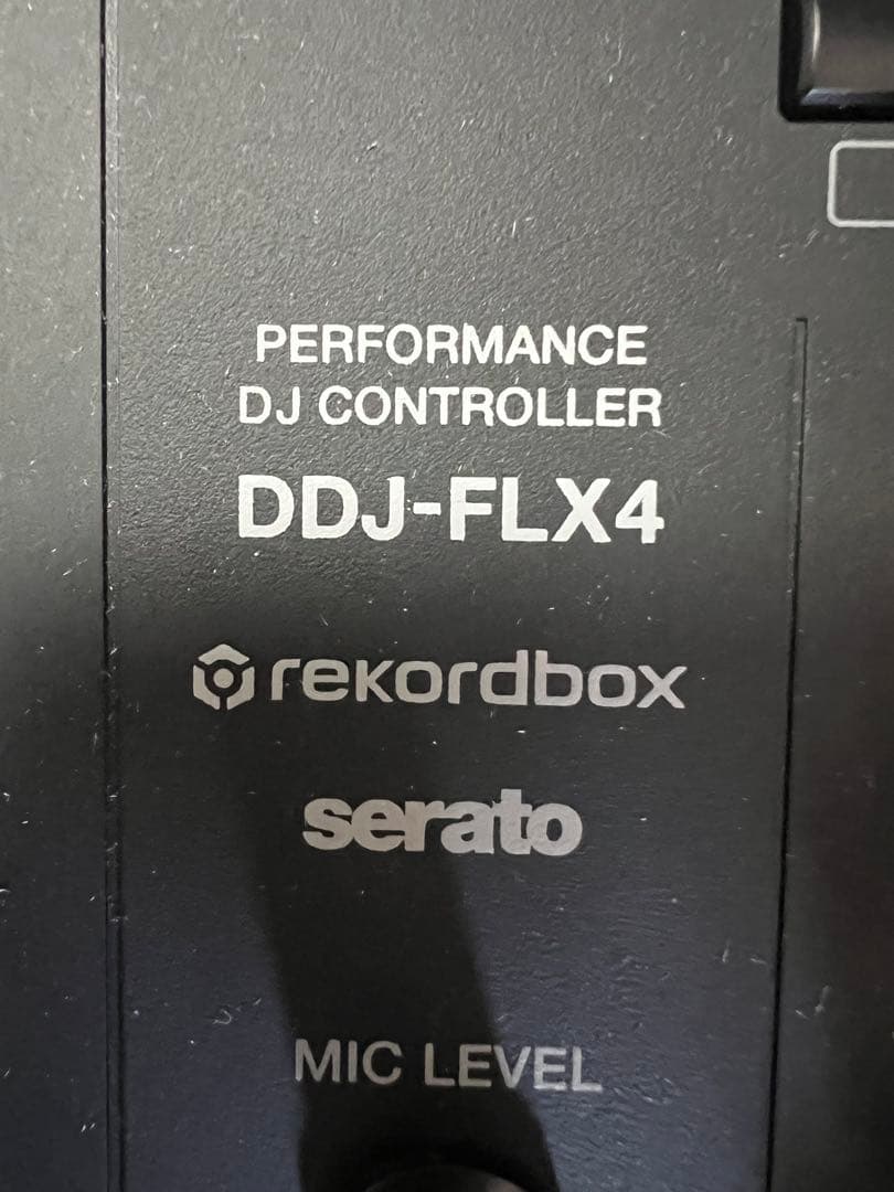 Pioneer DDJ-FLX4 コントローラー