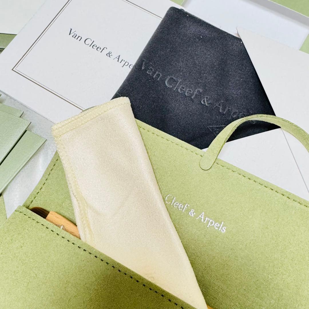 vancleef&arpels ヴァンクリ　ノベルティ　クリーニングキット