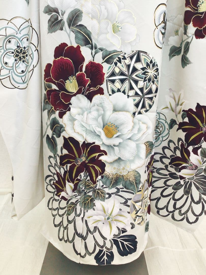 椿に松竹梅の上品な古典振袖フルセット