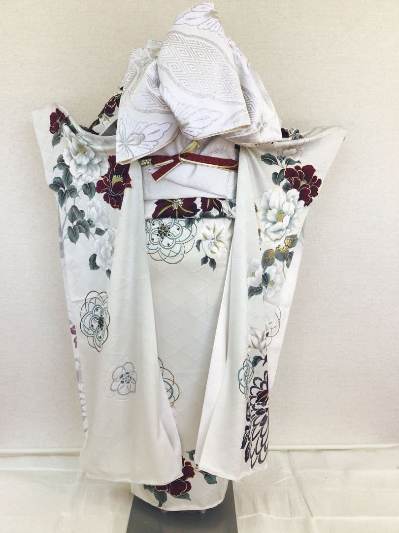 椿に松竹梅の上品な古典振袖フルセット