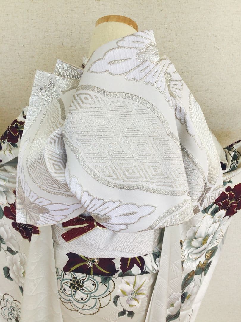 椿に松竹梅の上品な古典振袖フルセット