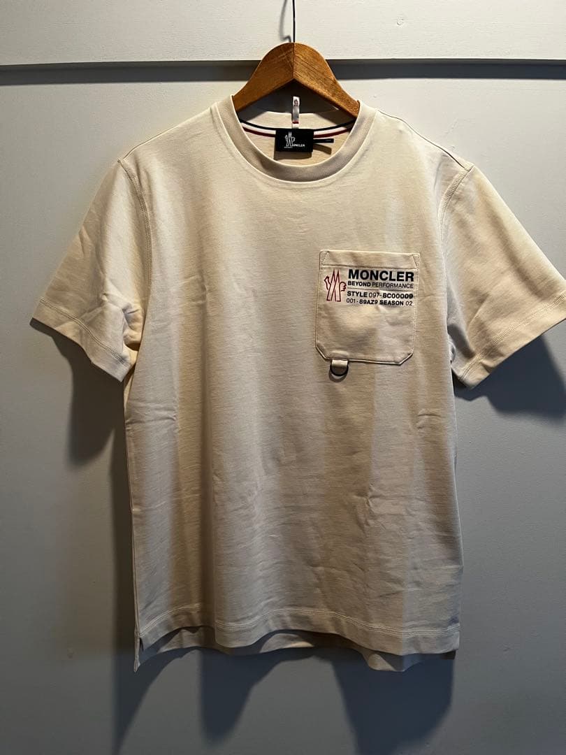 MONCLER アイボリー Tシャツ BEYOND PERFORMANCE
