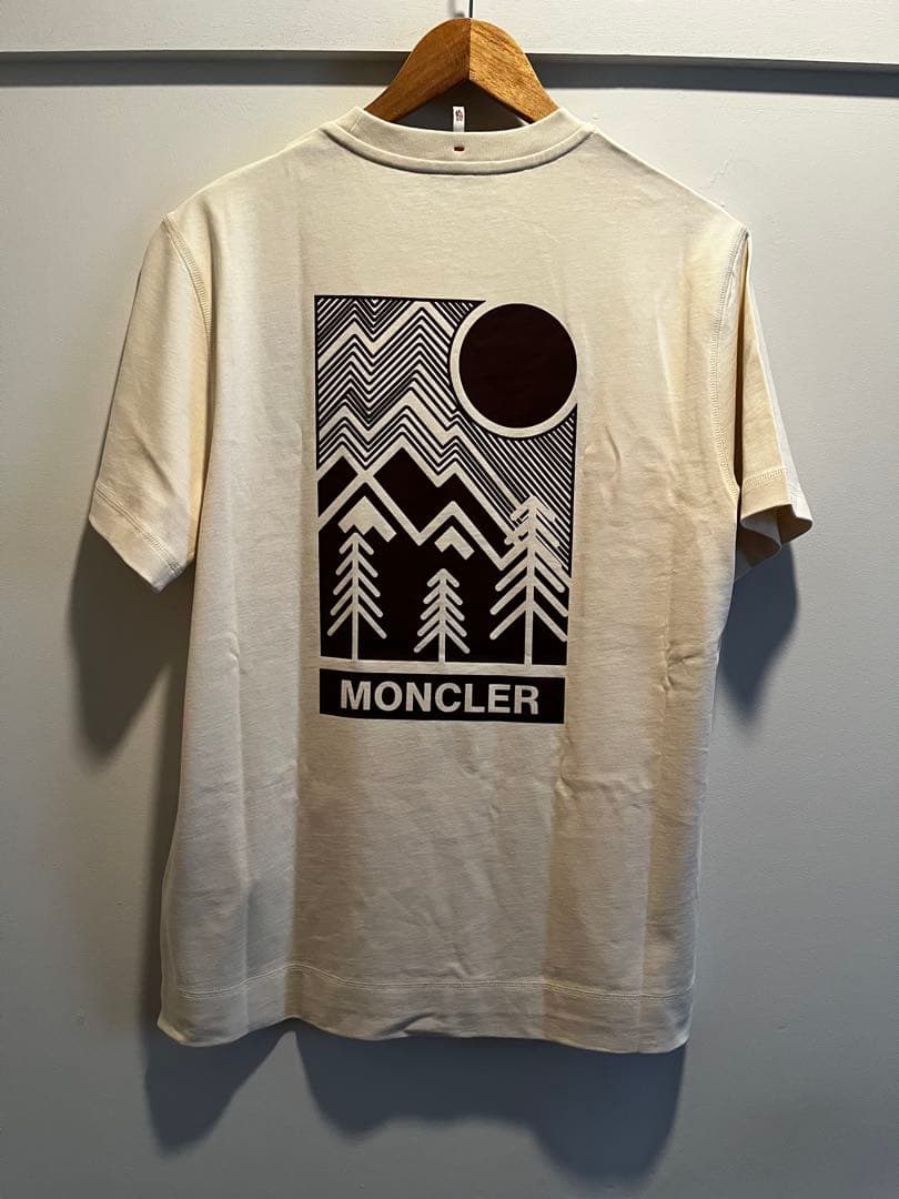MONCLER アイボリー Tシャツ BEYOND PERFORMANCE