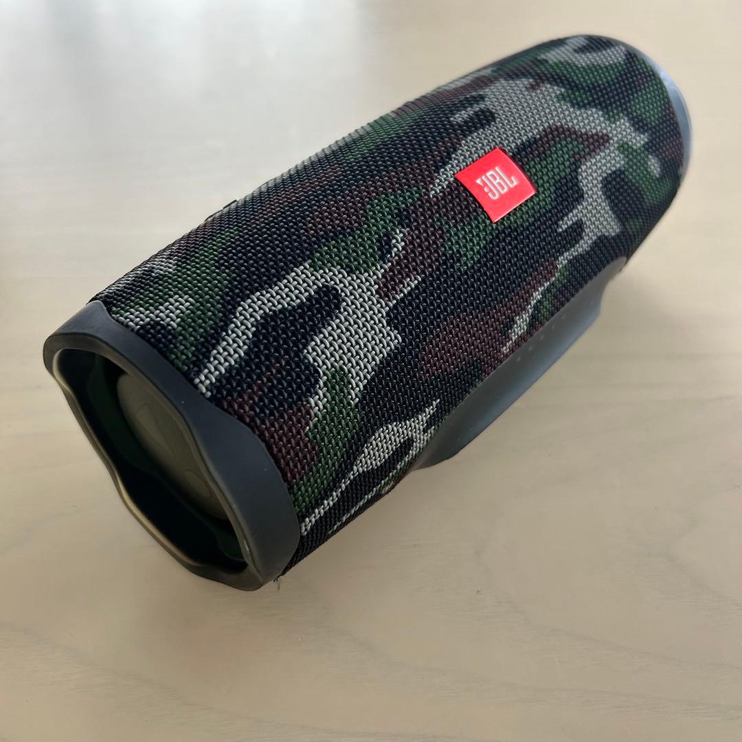 【美品】JBL Charge 4 迷彩柄　スピーカー　Bluetooth