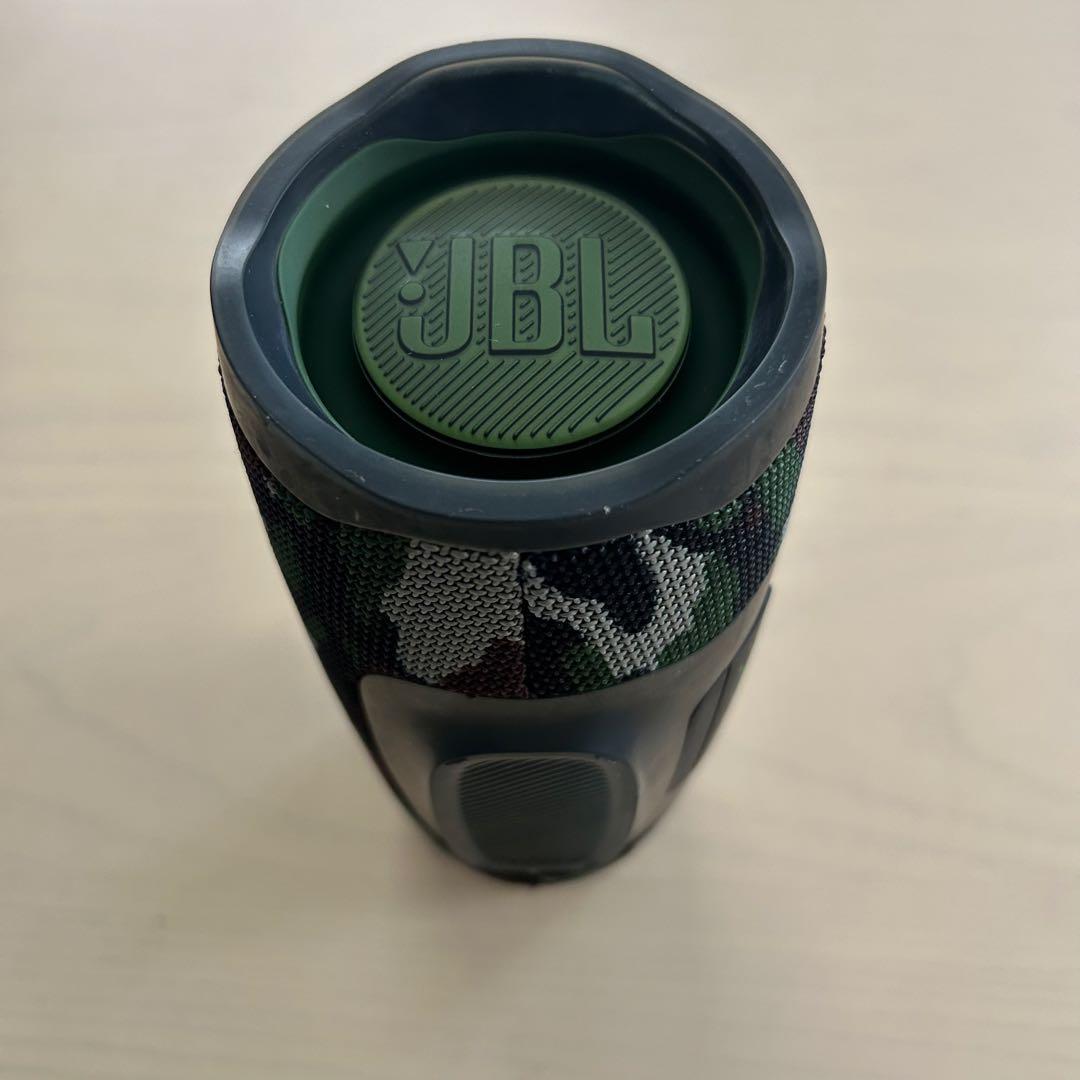 【美品】JBL Charge 4 迷彩柄　スピーカー　Bluetooth