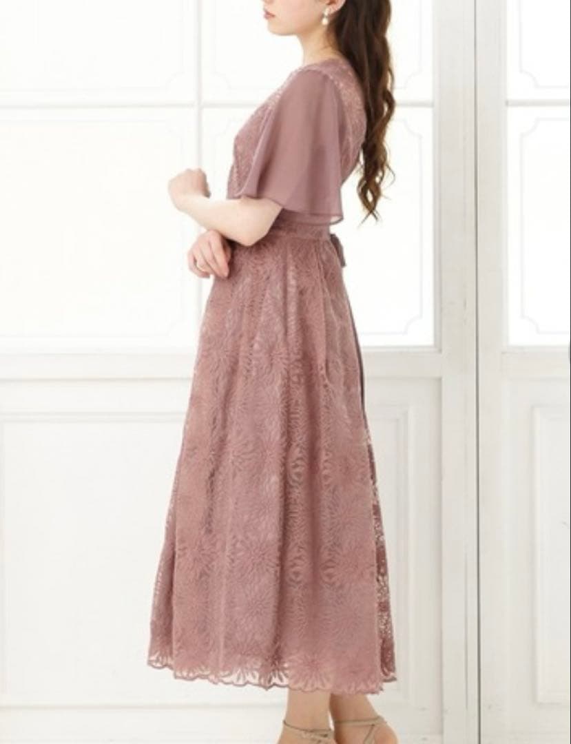 新品　AIMER 花柄刺繍フレアスリーブフィット&フレアパーティードレス