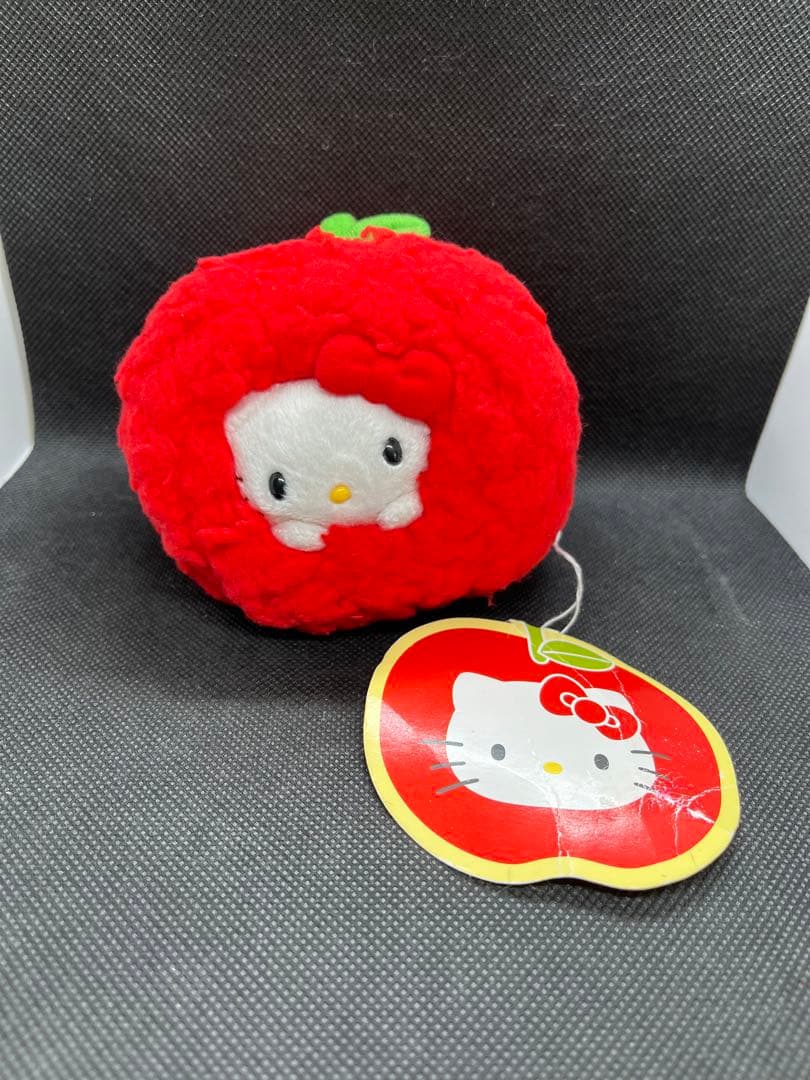 ハローキティ　丸りんごクッション　マスコット　ぬいぐるみ　レトロ