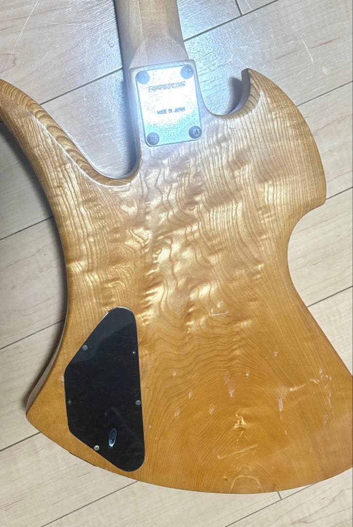 Killer Fernandes モッキンバード ベース Mockingbird