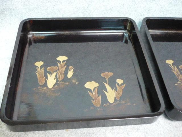 蒔絵 小蓋 2枚 一対 [B23647] 黒塗 花柄 漆器 漆芸 茶道具 菓子器