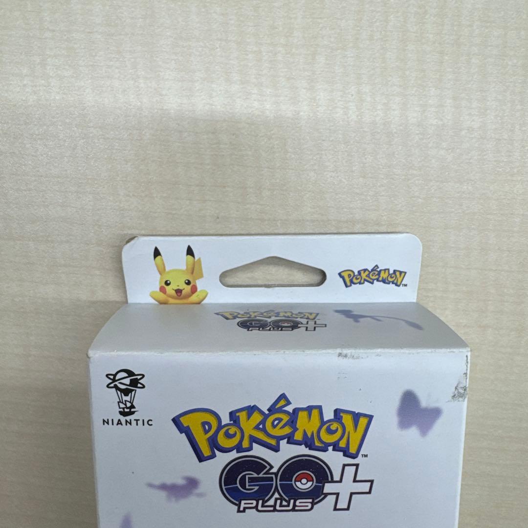 Pokémon GO Plus (ポケモンボール型)
