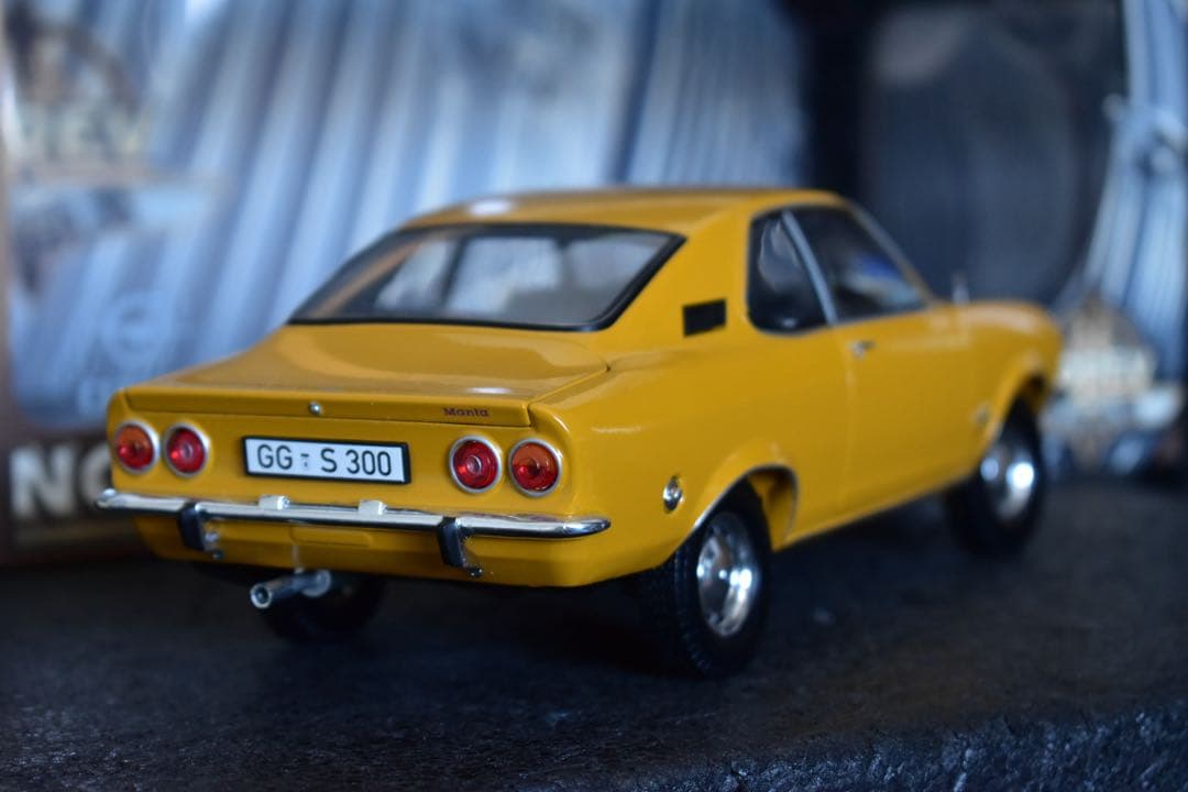 1/18 NOREV ノレブ '71 オペル マンタ フルディティール ミニカー