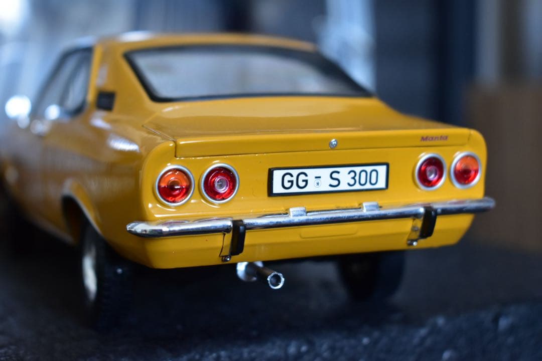 1/18 NOREV ノレブ '71 オペル マンタ フルディティール ミニカー