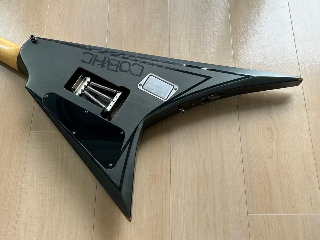 EDWARDS by ESP/Alexi Laihoモデル/BLACKY