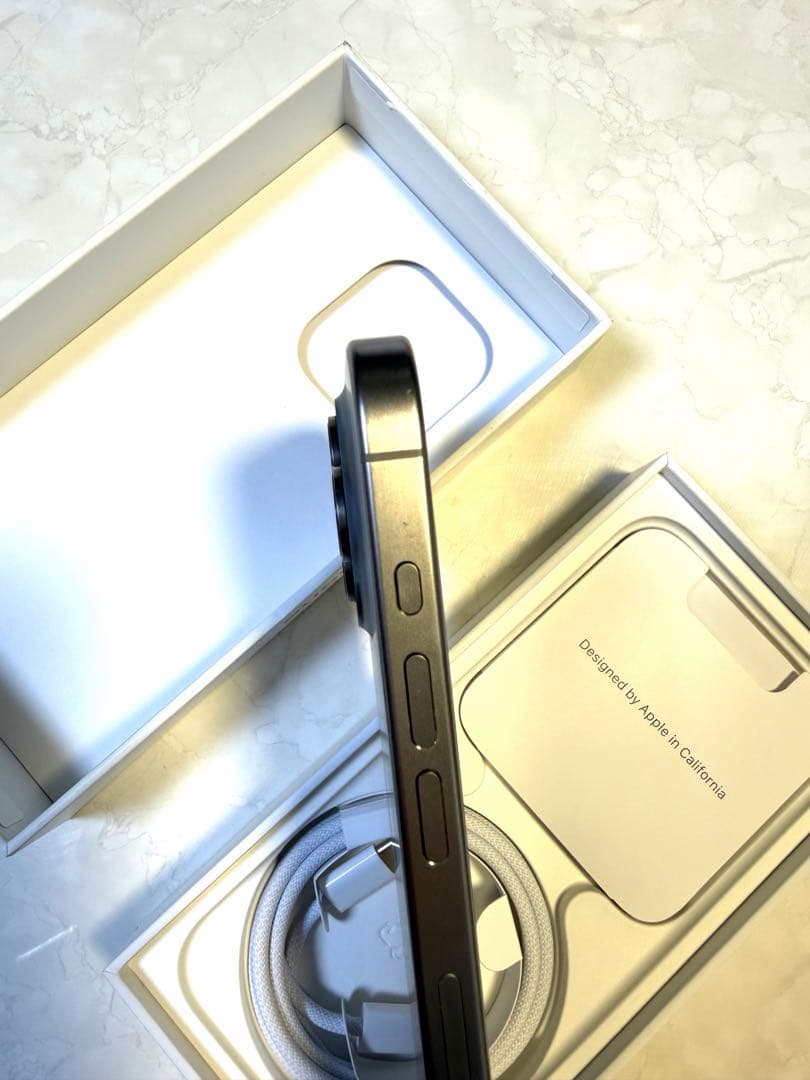 【美品】iPhone15 pro SIMフリー128GB ケース付