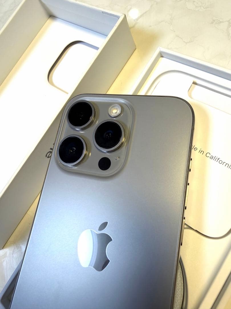 【美品】iPhone15 pro SIMフリー128GB ケース付