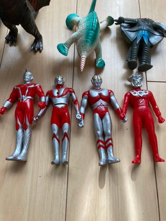 ⭐︎昭和物⭐︎『ウルトラマン　ソフビ＆ガメラ、アンギラス、ギャオス等』⁑合計１３体