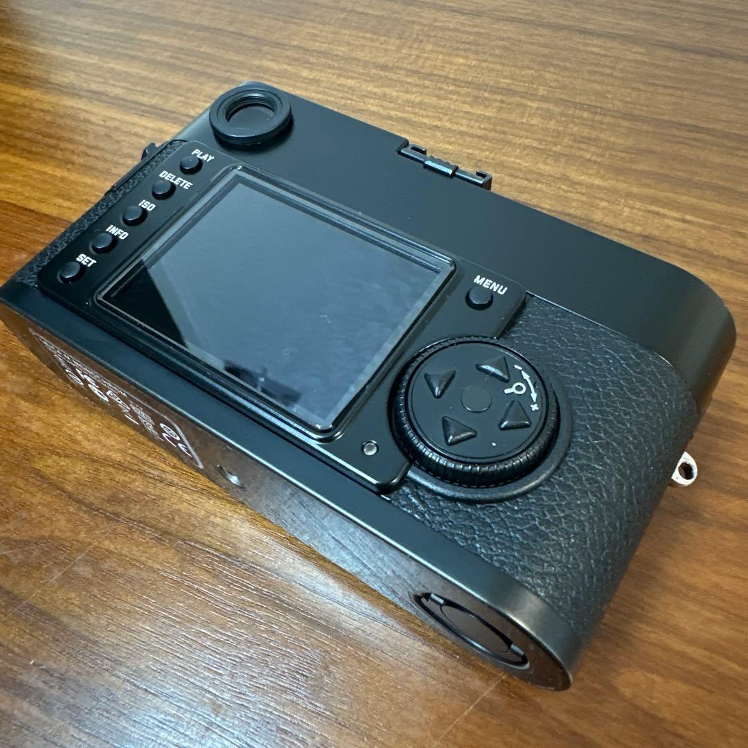 ライカ M9-P ブラックペイント バッテリー2個付きCCD対策済　777ゾロ目