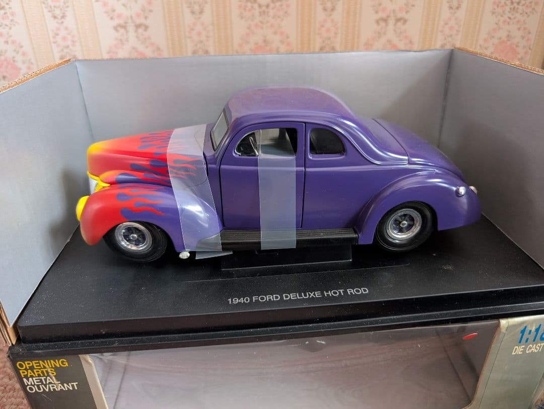 ミニカー Eagle's Race 1940 Ford Deluxe 1/18