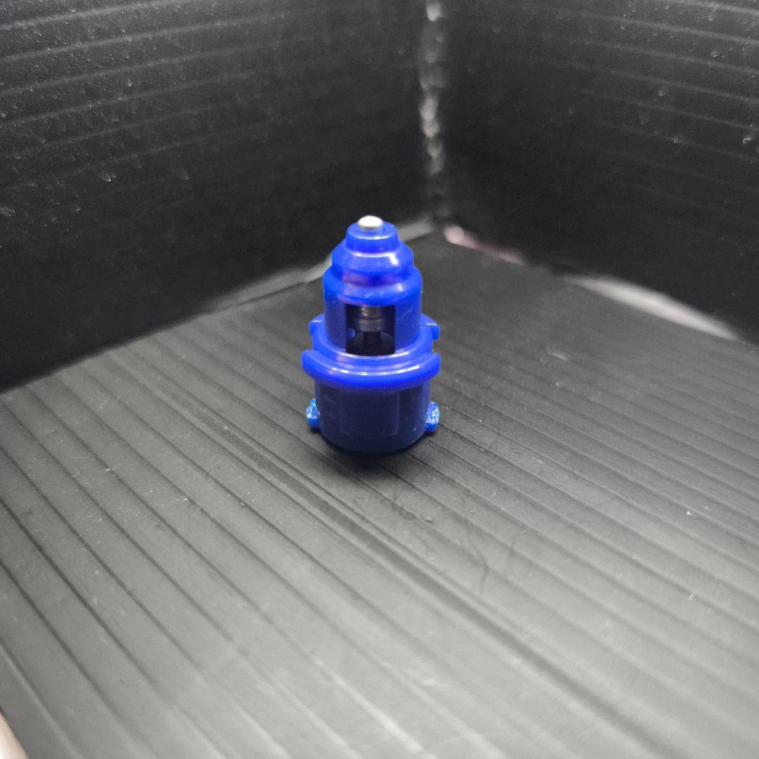 爆転シュートベイブレード　ドランザーMF 軸先　フリーシャフトコア