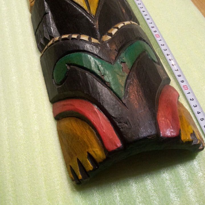 インドネシア製　壁掛け木彫　オブジェ　木製　木彫り　雑貨　インテリア　魔除け