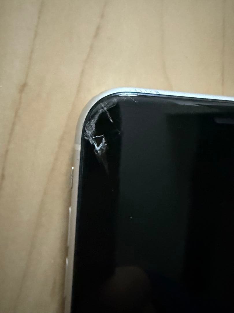 iPhone11 64GB 本体 画面ひび割れあり