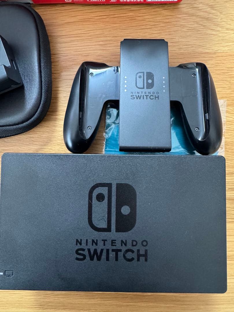 ニンテンドー　Switch 本体　コントローラー　充電スタンド　セット販売　中古