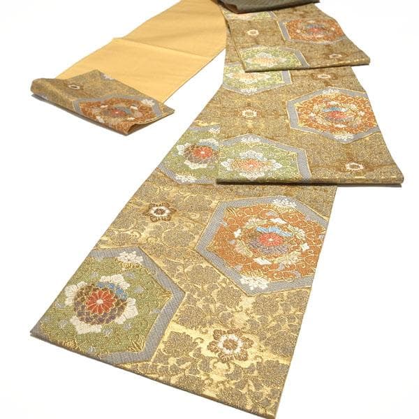 袋帯 京都 西陣 ゴールド 花唐草 華文 亀甲 訪問着や振袖に 中古 kp304