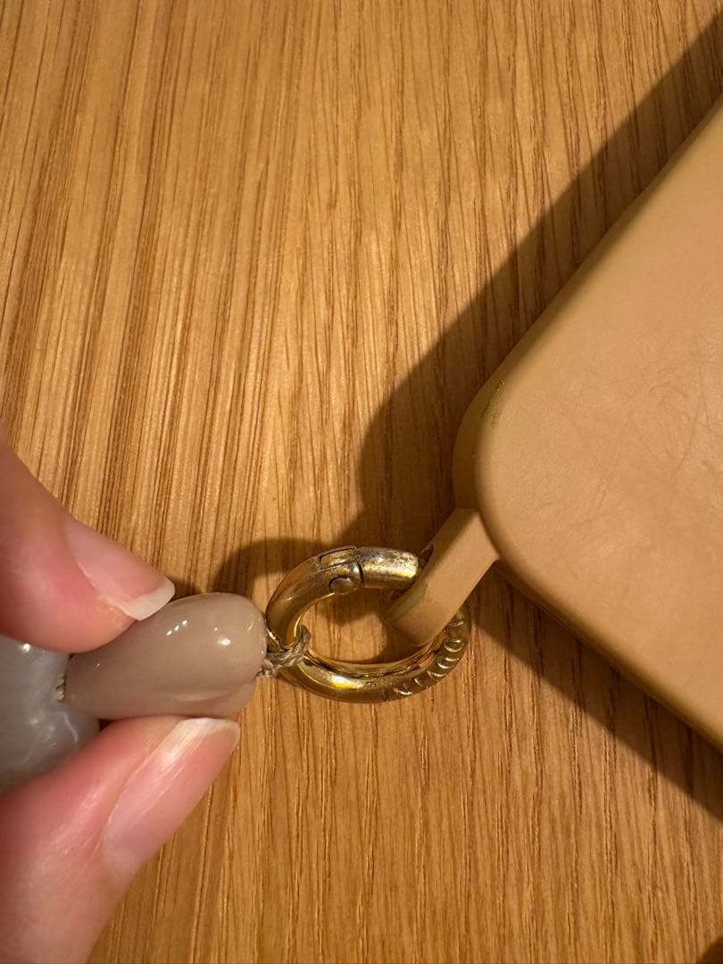 LOUVINI PARIS スマホケース　スマホストラップ