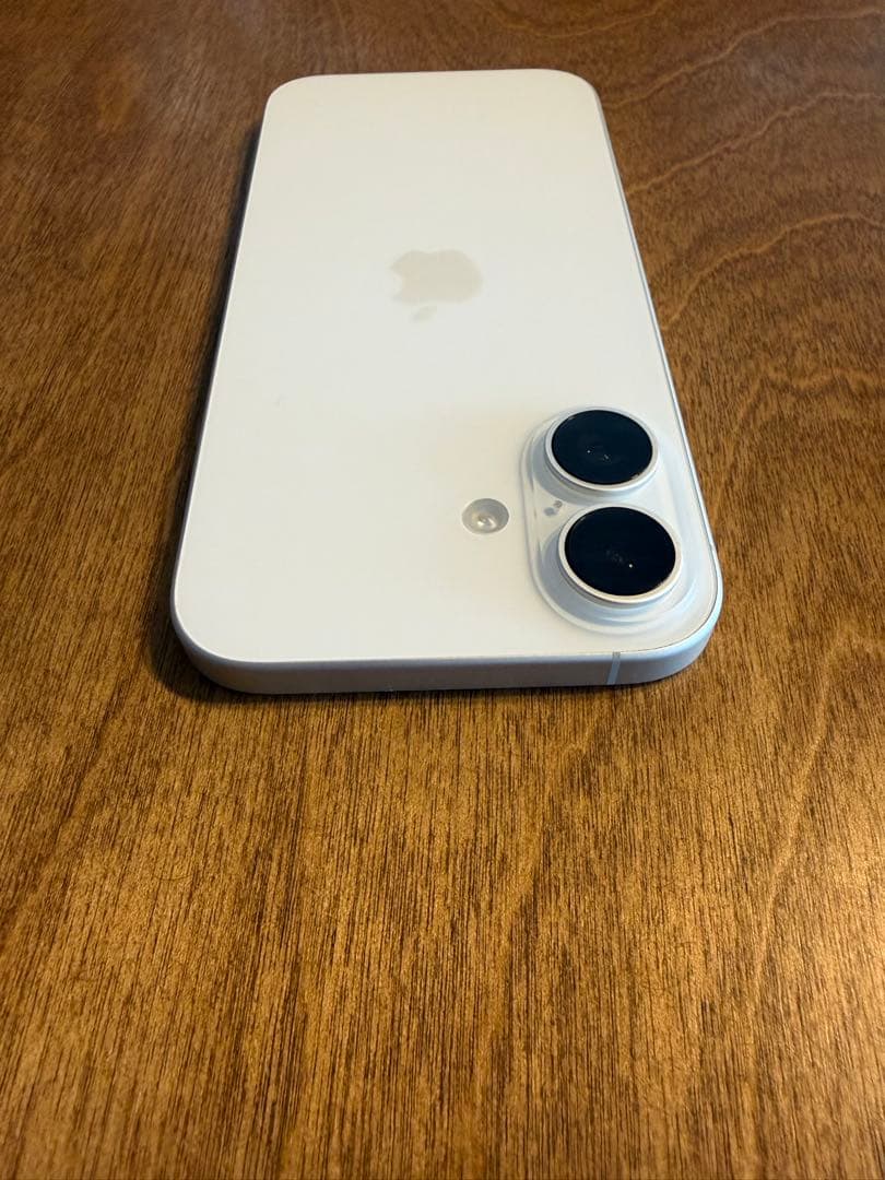【美品】iPhone16 128GB