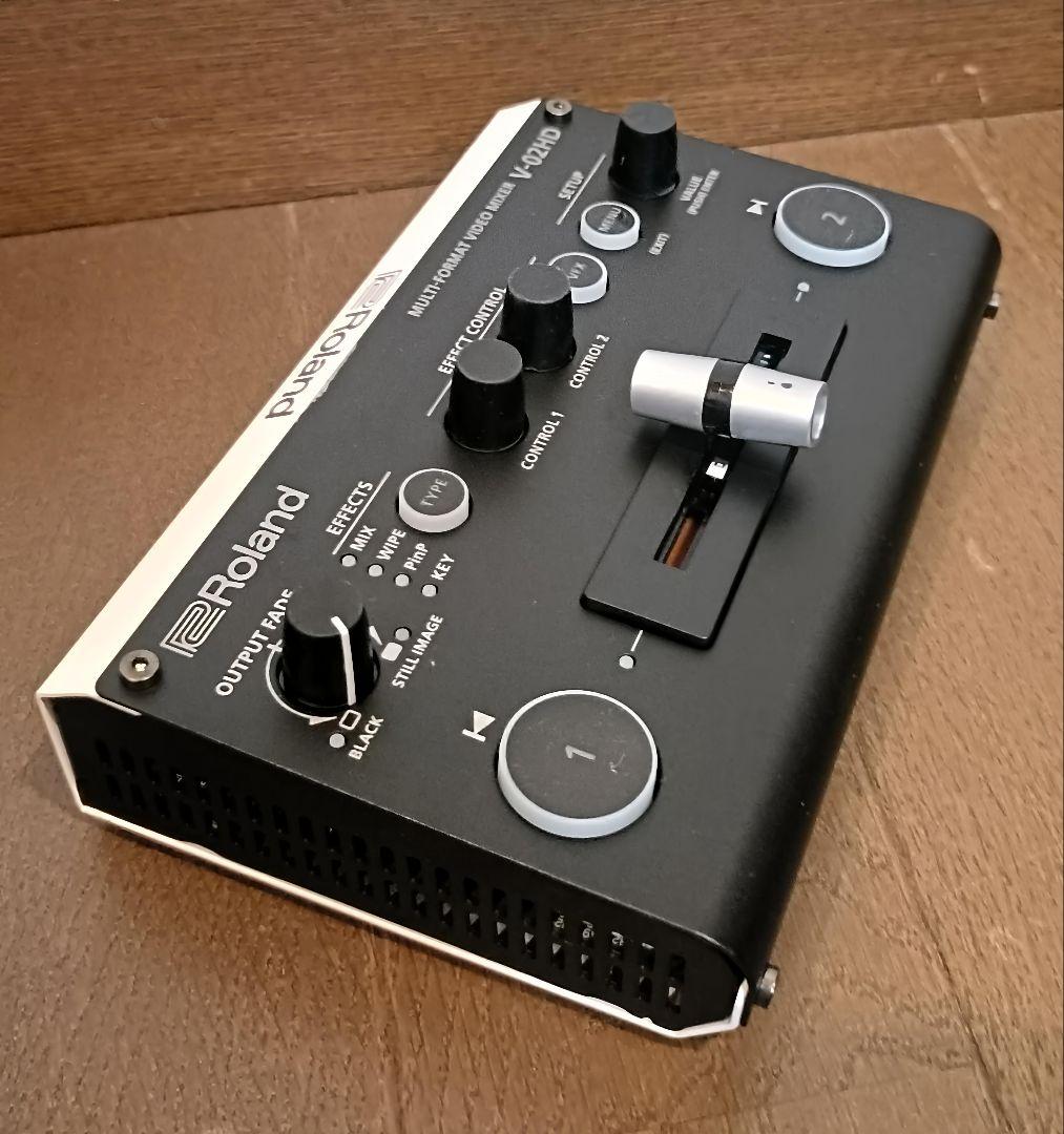 Roland V-02HD マルチフォーマットビデオミキサー