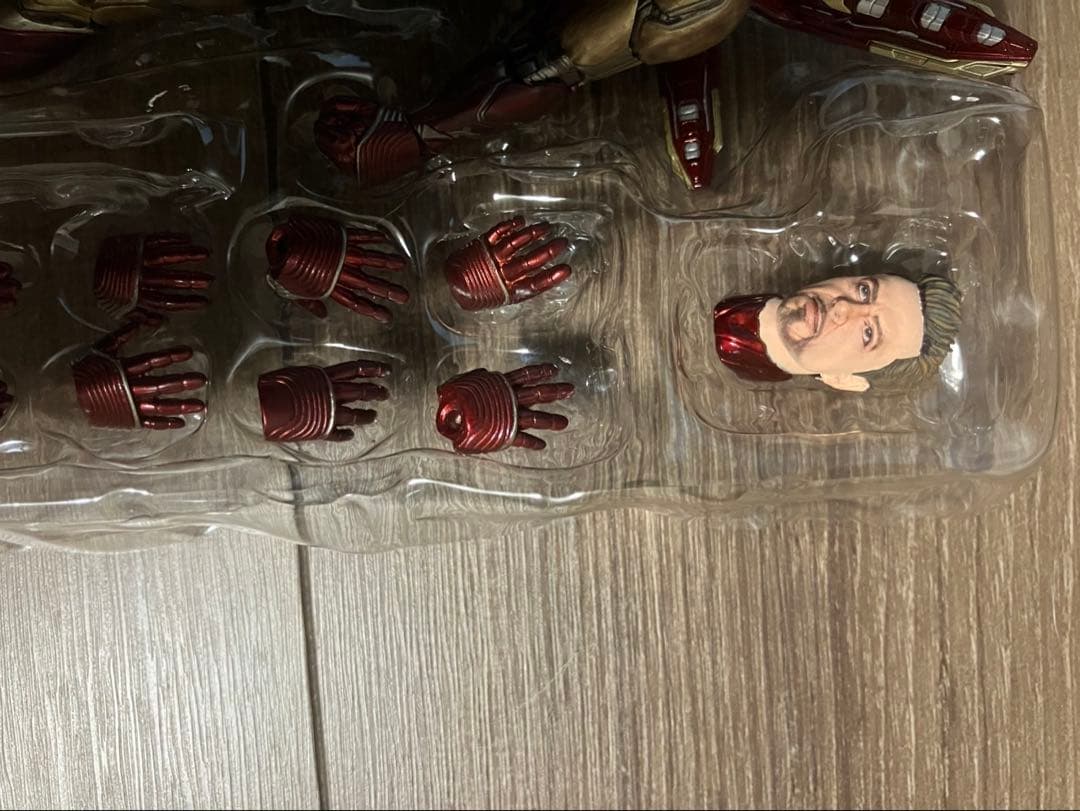 アイアンマン MK-85 & マーベル・レスキュー セット