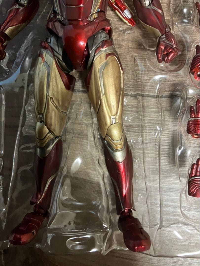 アイアンマン MK-85 & マーベル・レスキュー セット