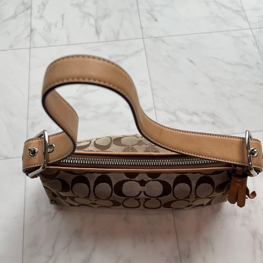 良品✨coach アクセサリーポーチ　ワンショルダーバッグ　シグネチャー 袋付き