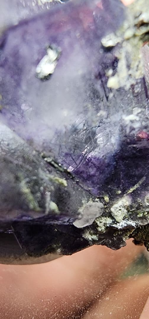 スティブナイトを含むフローライト