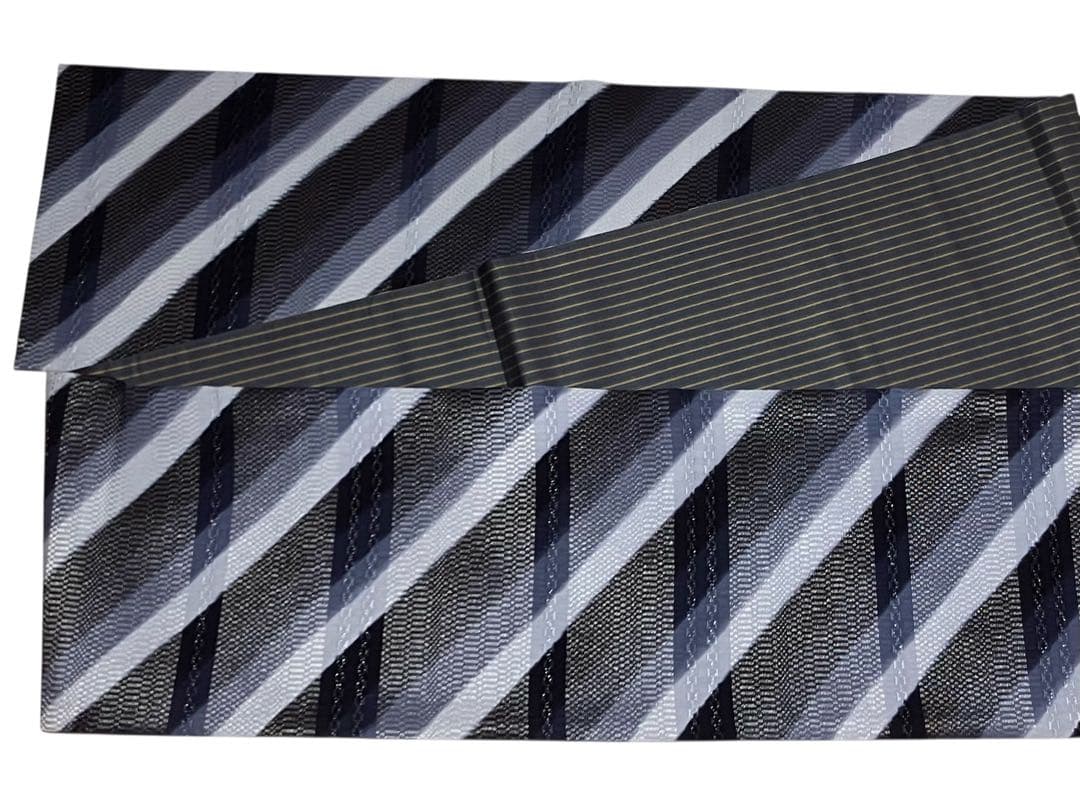 西陣 袋帯 全通柄 正絹 ロートン織風 横段 縞 銀通し 未使用 イ6398