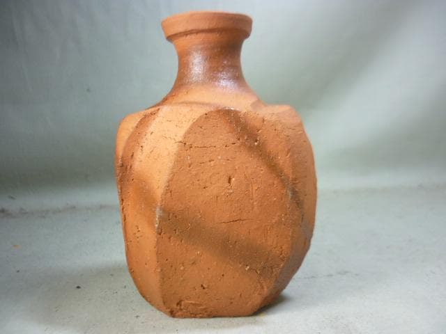 人気作家　備前焼　巨匠　原田拾六　作　備前徳利（火襷）鎬　しのぎ　ヒダスキ　緋襷