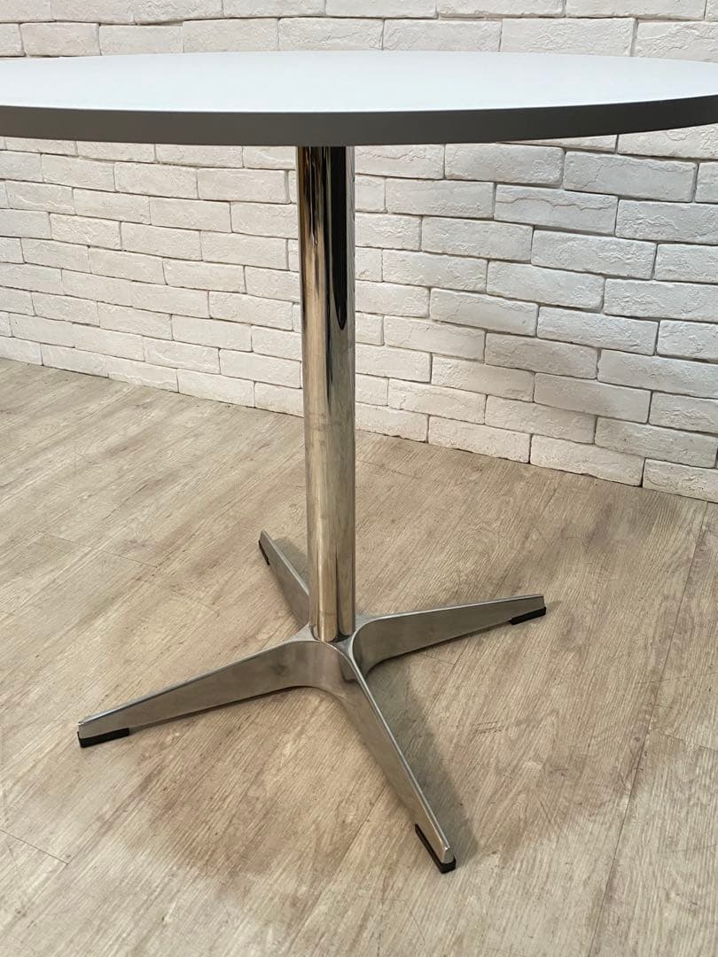 【プロファイル必読：） 4万円　円形ROOM& テーブル